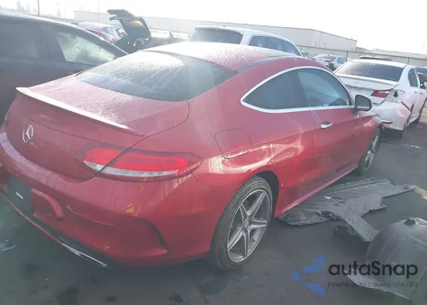 2017 Mercedes-Benz C 300 z USA, uszkodzony, nr VIN WDDWJ4JB4HF384166